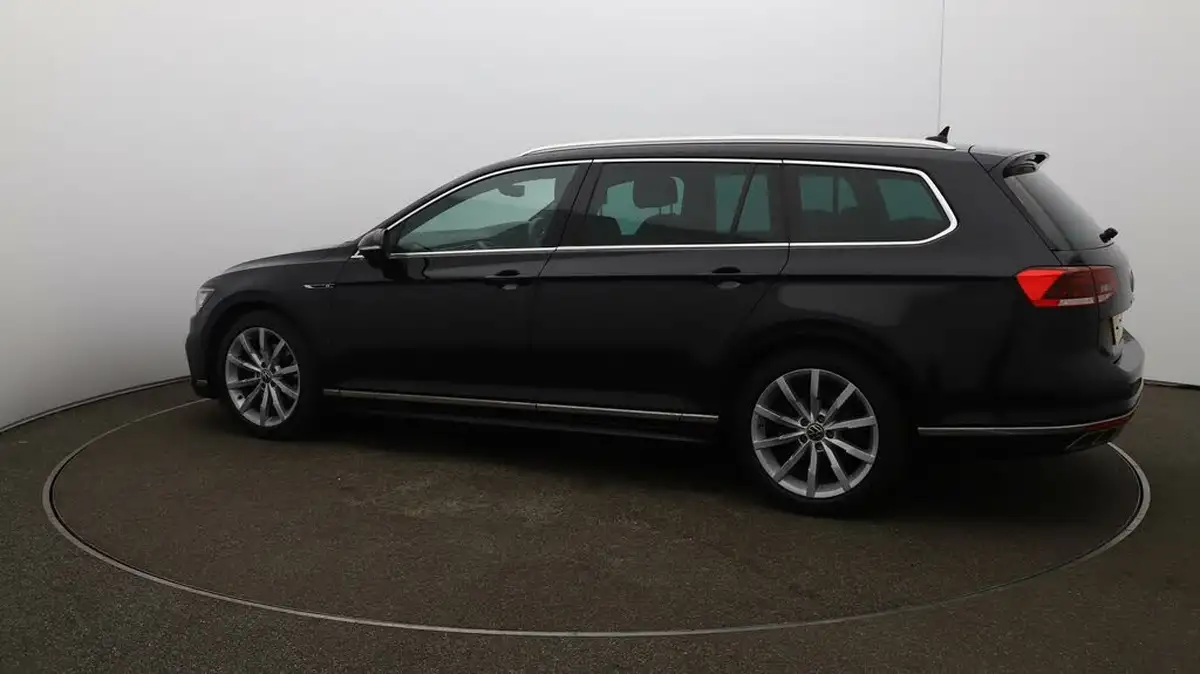 2021-volkswagen-passat-15-tsi-r-line-estate-5d-dsg-big-39