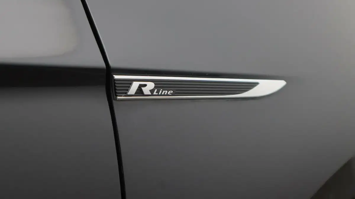 2021-volkswagen-passat-15-tsi-r-line-estate-5d-dsg-big-21