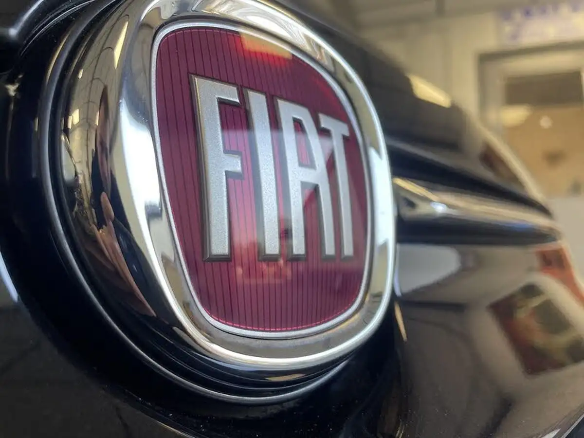 2020-fiat-500-12-lounge-big-22