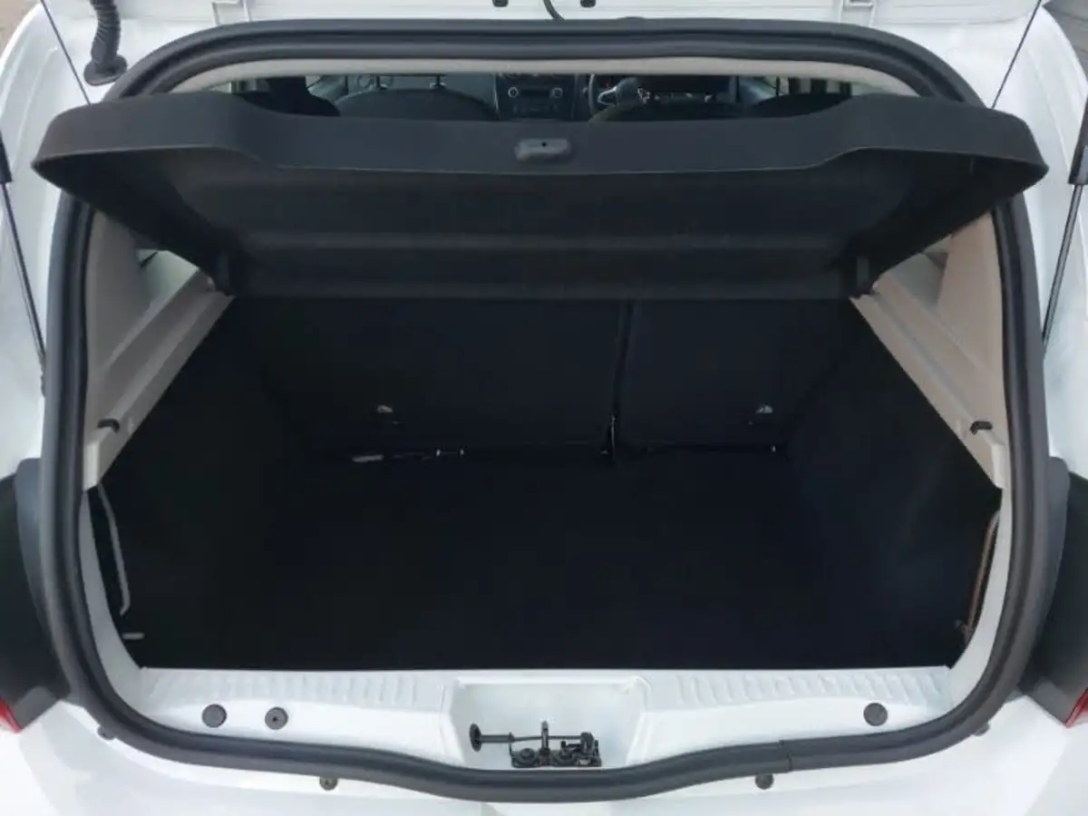 2018-dacia-sandero-10-sce-essential-big-7