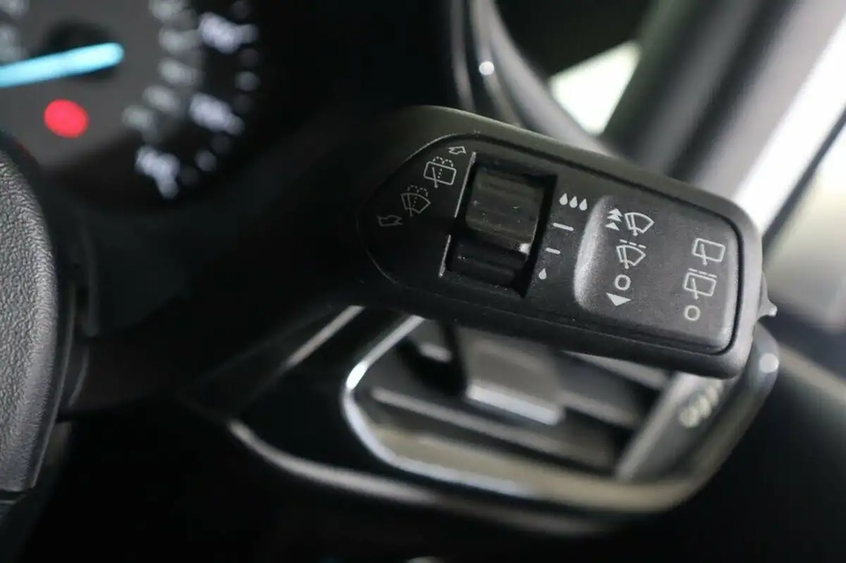 2020-ford-fiesta-10t-st-line-edition-155ps-hybrid-mhev-5d-big-14