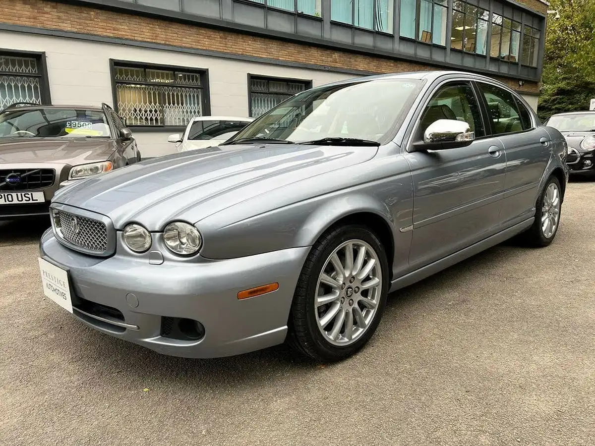 2009-jaguar-x-type-20-sovereign-saloon-big-31