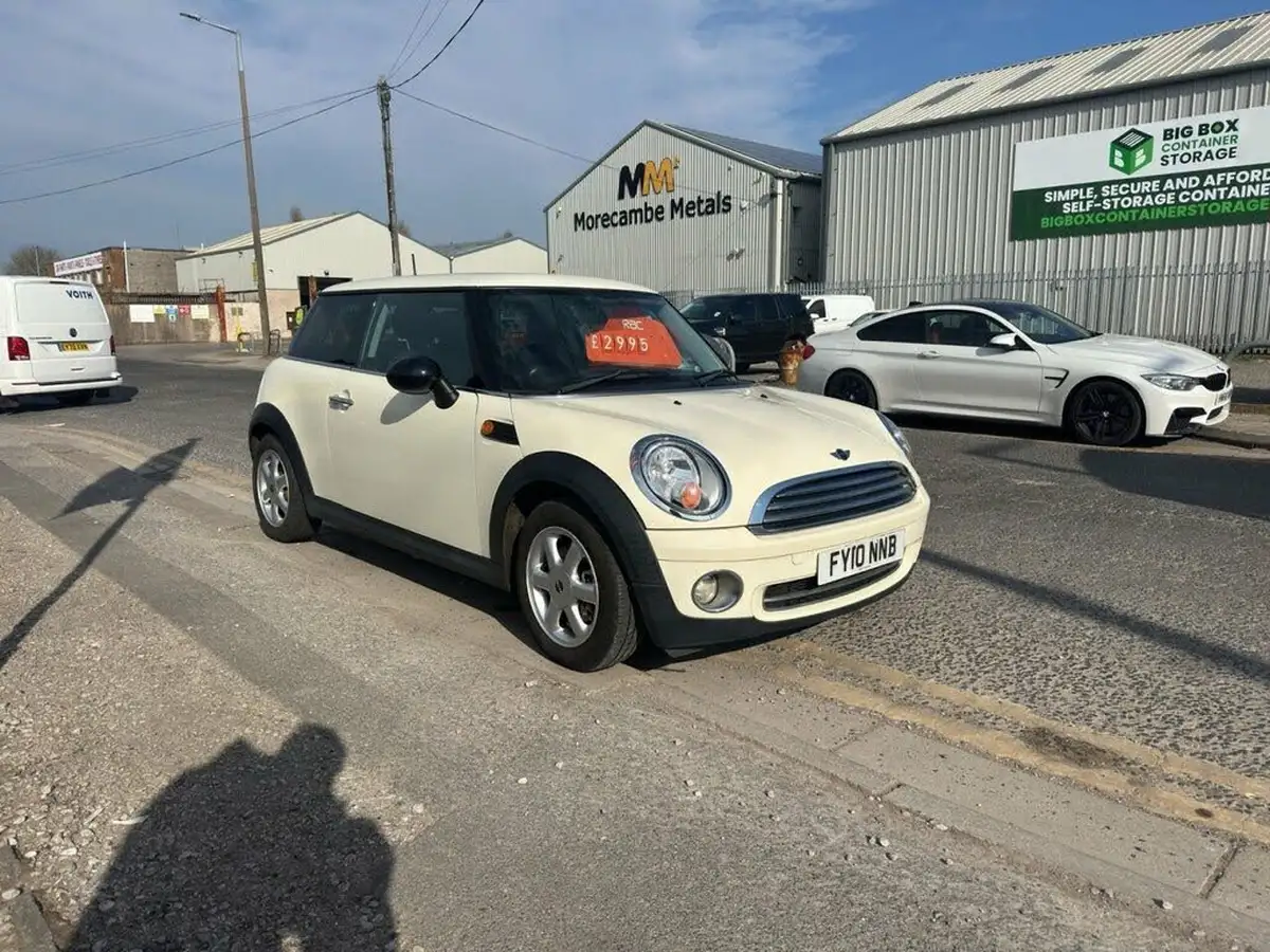 2010-mini-cooper-14-one-95bhp-big-21