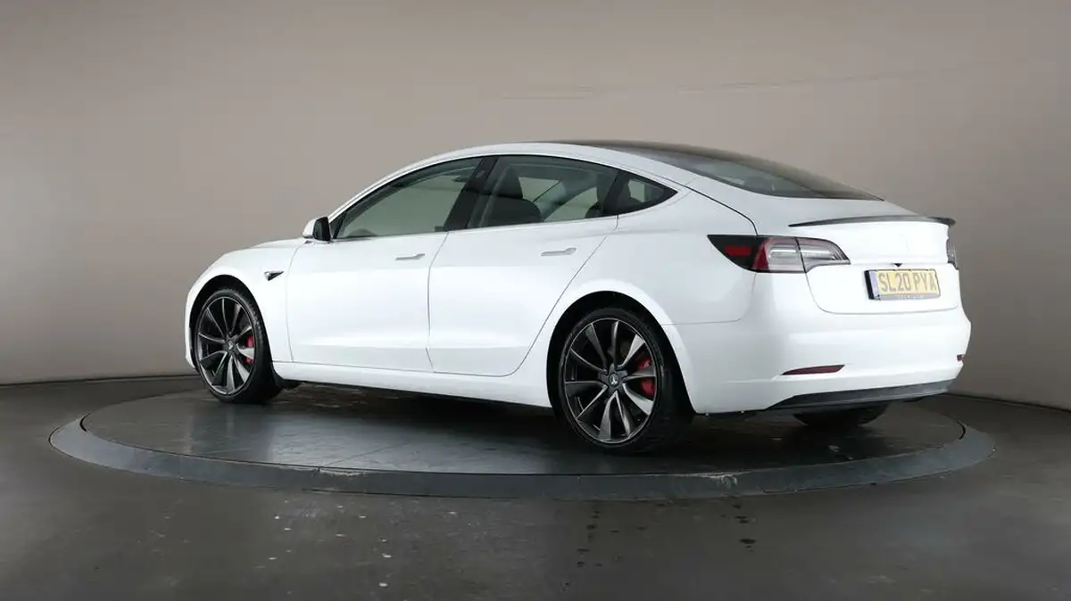 2020-tesla-model-3-e-performance-big-64