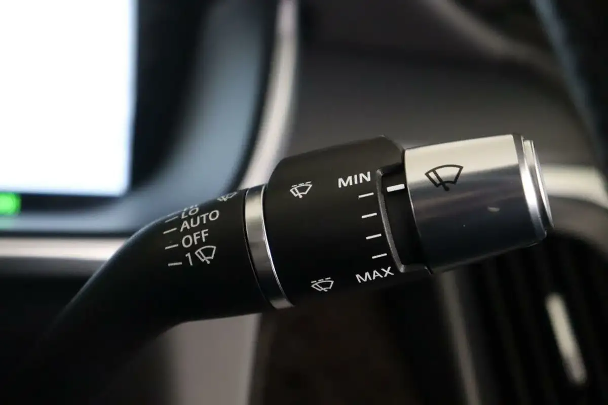 2022-jaguar-i-pace-ev400-hse-black-big-26