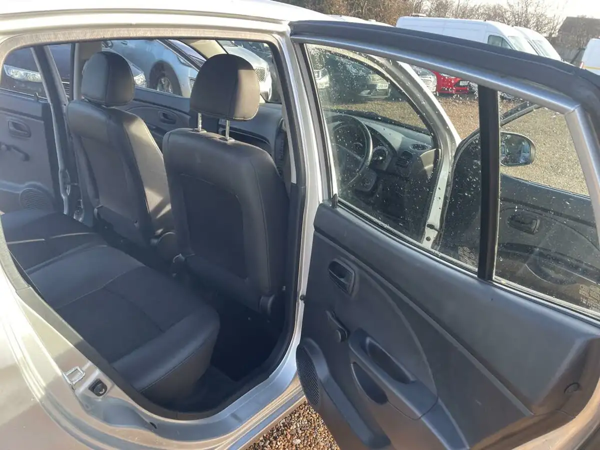 2010-kia-picanto-10-picanto-1-60bhp-big-29