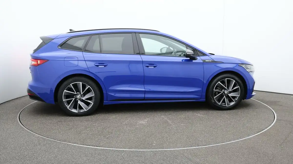 2023-skoda-enyaq-e-80-sportline-big-43