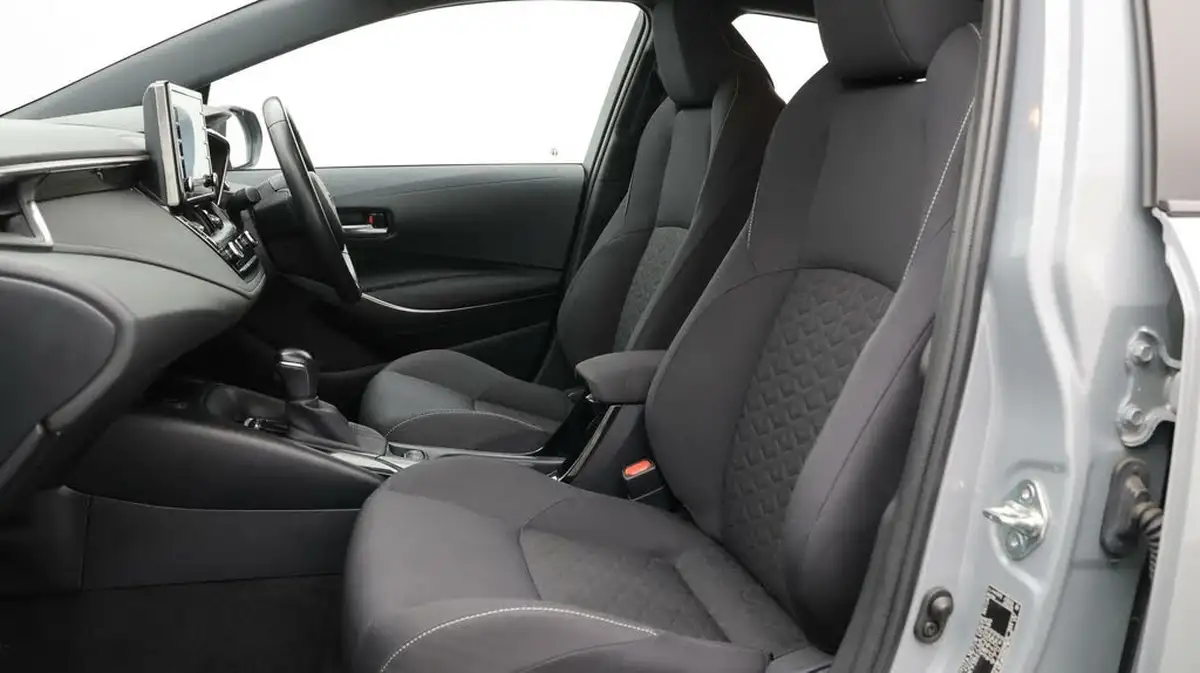 2022-toyota-corolla-18-vvt-i-icon-120bhp-trk-hatchback-5d-big-14