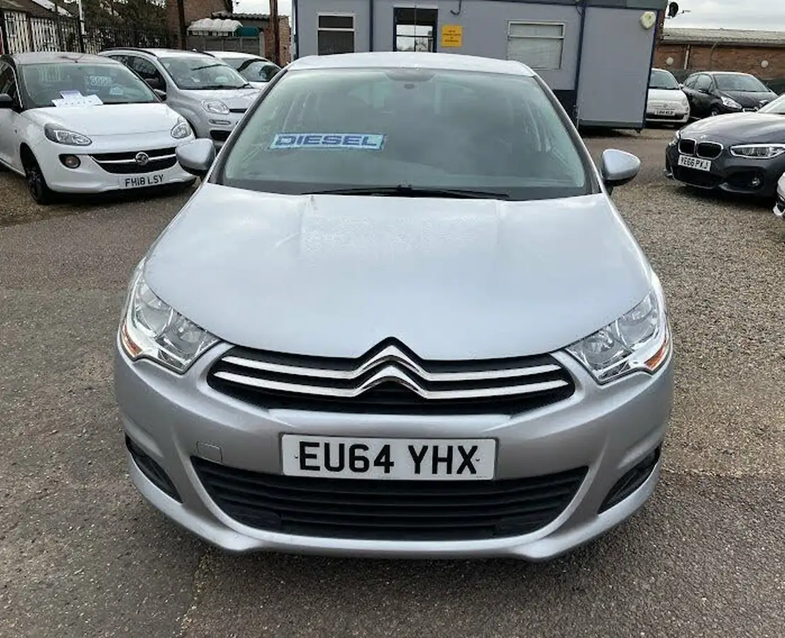 2014-citroen-c4-16td-vtr-big-3