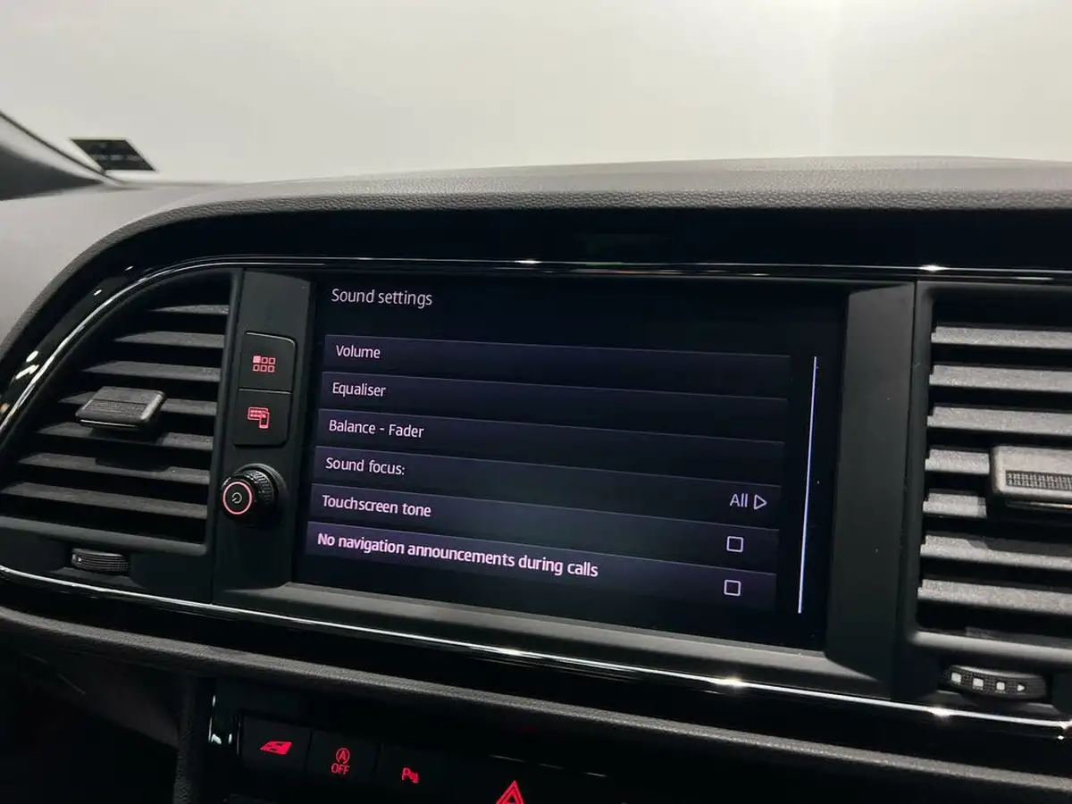 2020-seat-leon-20-tsi-cupra-290-big-39