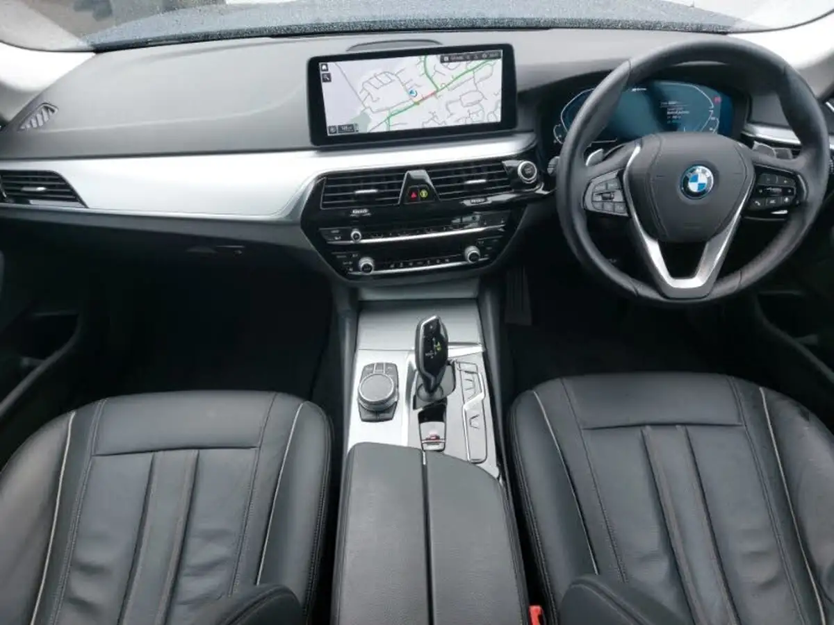 2022-bmw-5-series-20-530e-se-saloon-4d-big-2