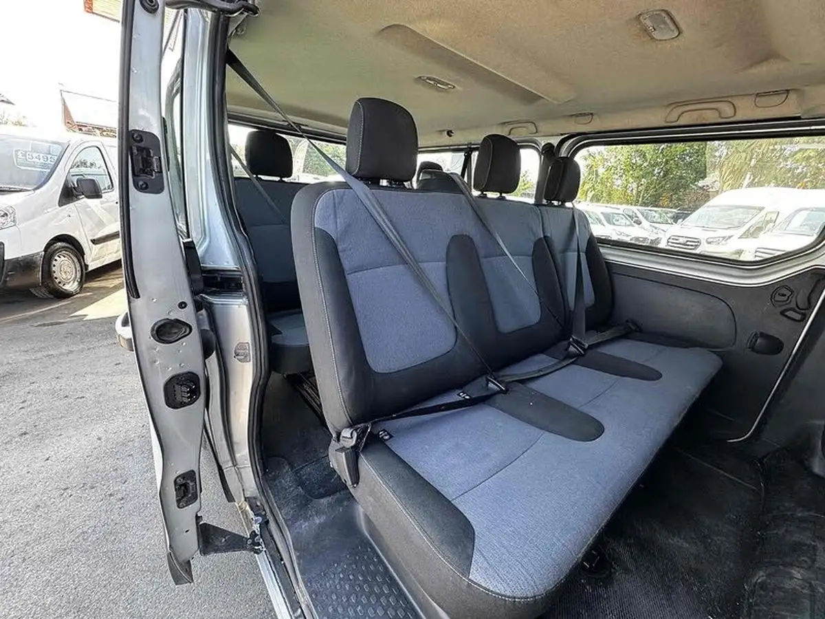 2019-vauxhall-vivaro-16cdti-2900-l2h1-120pseu6c-ss-9-seats-combi-big-32