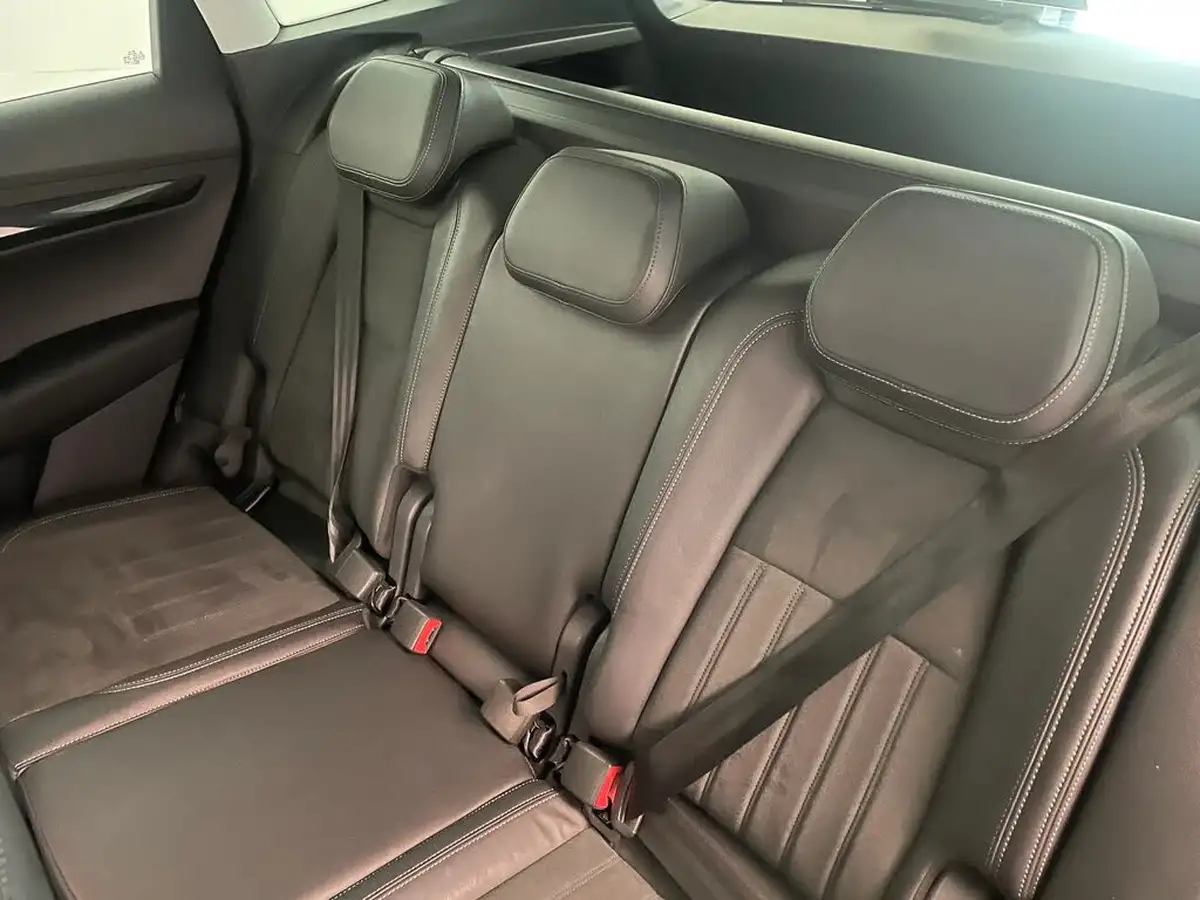 2020-skoda-karoq-15-tsi-se-l-dsg-big-32