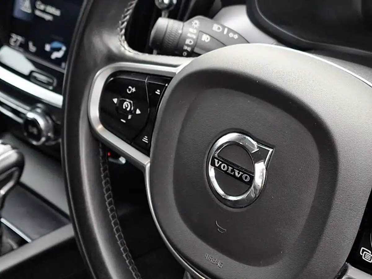 2019-volvo-v60-20td-d4-cross-country-big-12