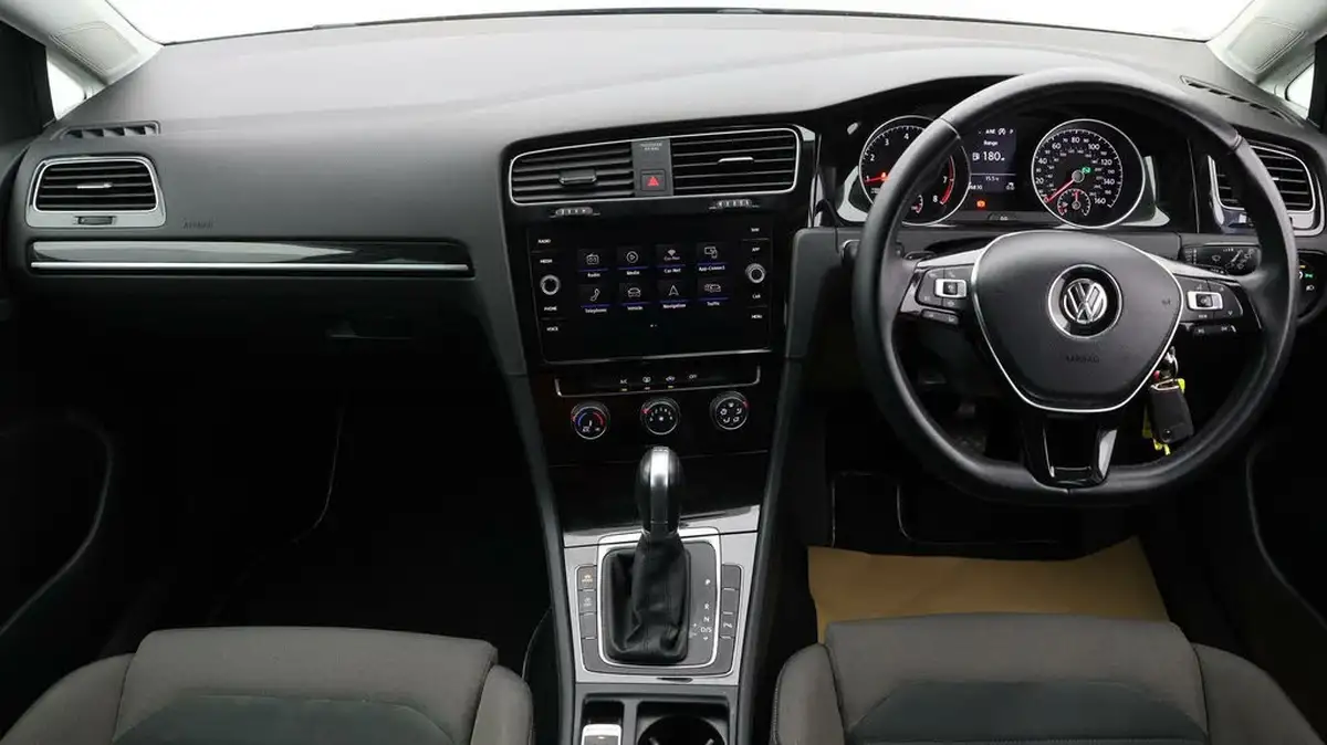 2019-volkswagen-golf-15-tsi-gt-150ps-hatchback-5d-dsg-big-12