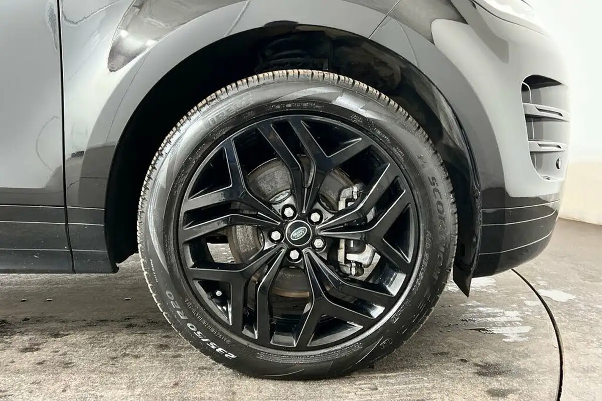 2022-land-rover-range-rover-evoque-15-p300e-r-dynamic-hse-big-13