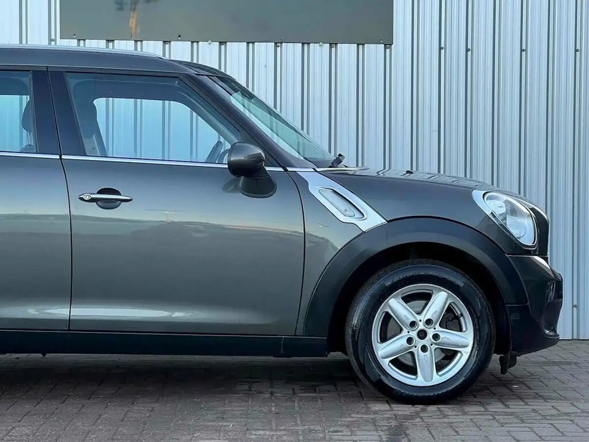 2014-mini-countryman-16td-cooper-d-big-8