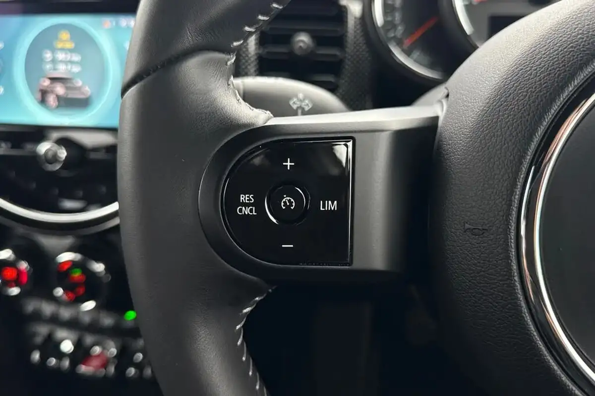2022-mini-cooper-15-cooper-exclusive-hatchback-5d-big-25