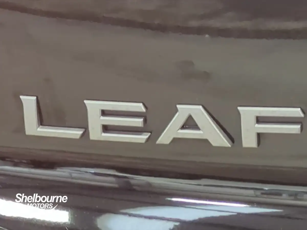 2024-nissan-leaf-e-e-tekna-59kwh-big-19