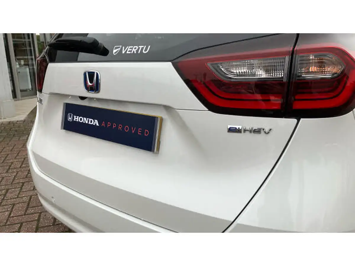 2020-honda-jazz-15-i-mmd-ex-big-18