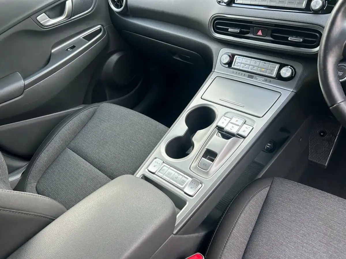 2023-hyundai-kona-e-premium-136ps-39kwh-big-17