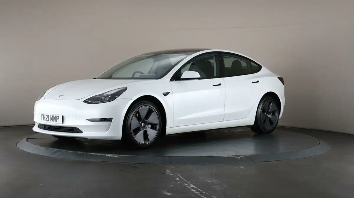 2021-tesla-model-3-e-long-range-4x4-big-3