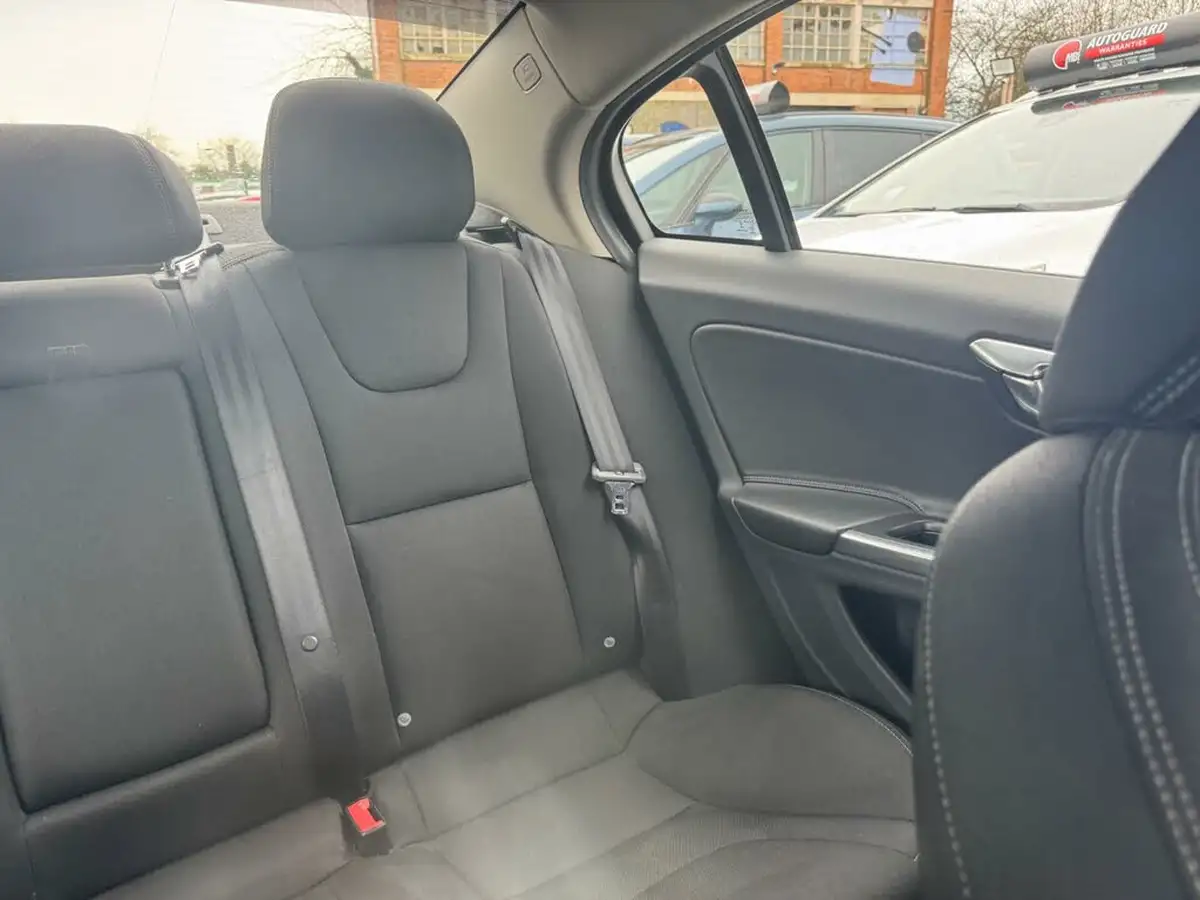 2016-volvo-s60-20td-d2-business-edition-big-15
