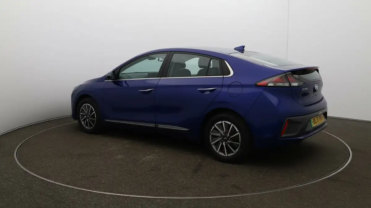 2022-hyundai-ioniq-e-premium-electric-big-32
