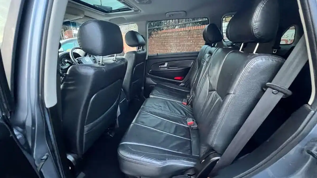 2012-kgm-ssangyong-rexton-27td-ex-big-12