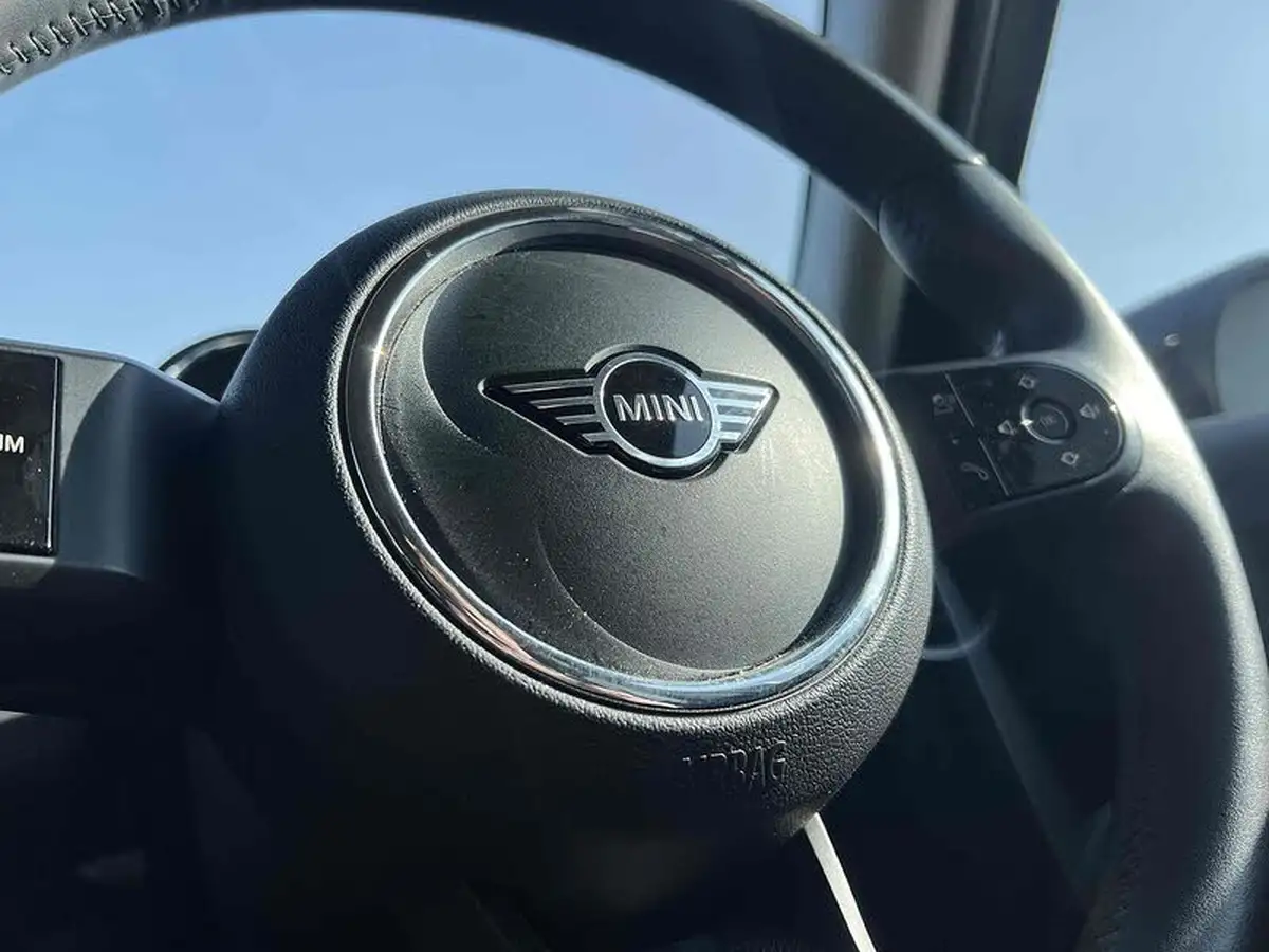 2022-mini-cooper-15-cooper-classic-hatchback-5d-big-40