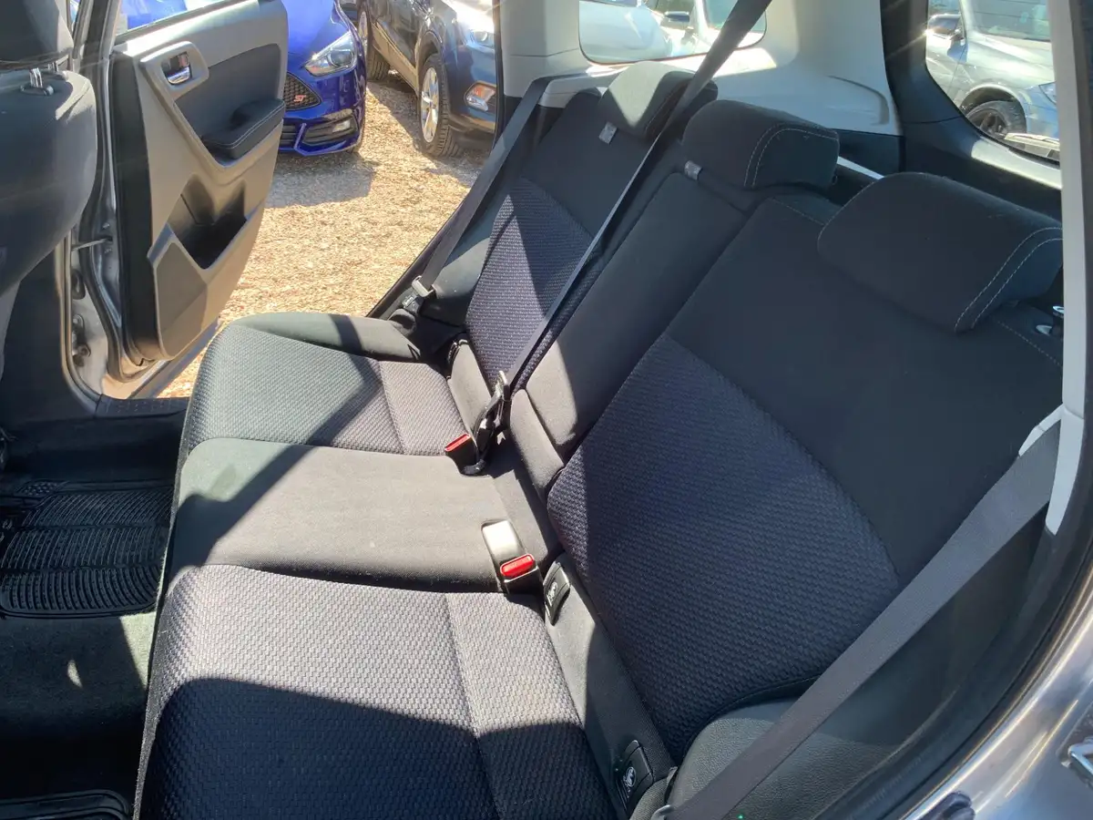2015-subaru-forester-20-xe-150ps-1995cc-lineartronic-big-39