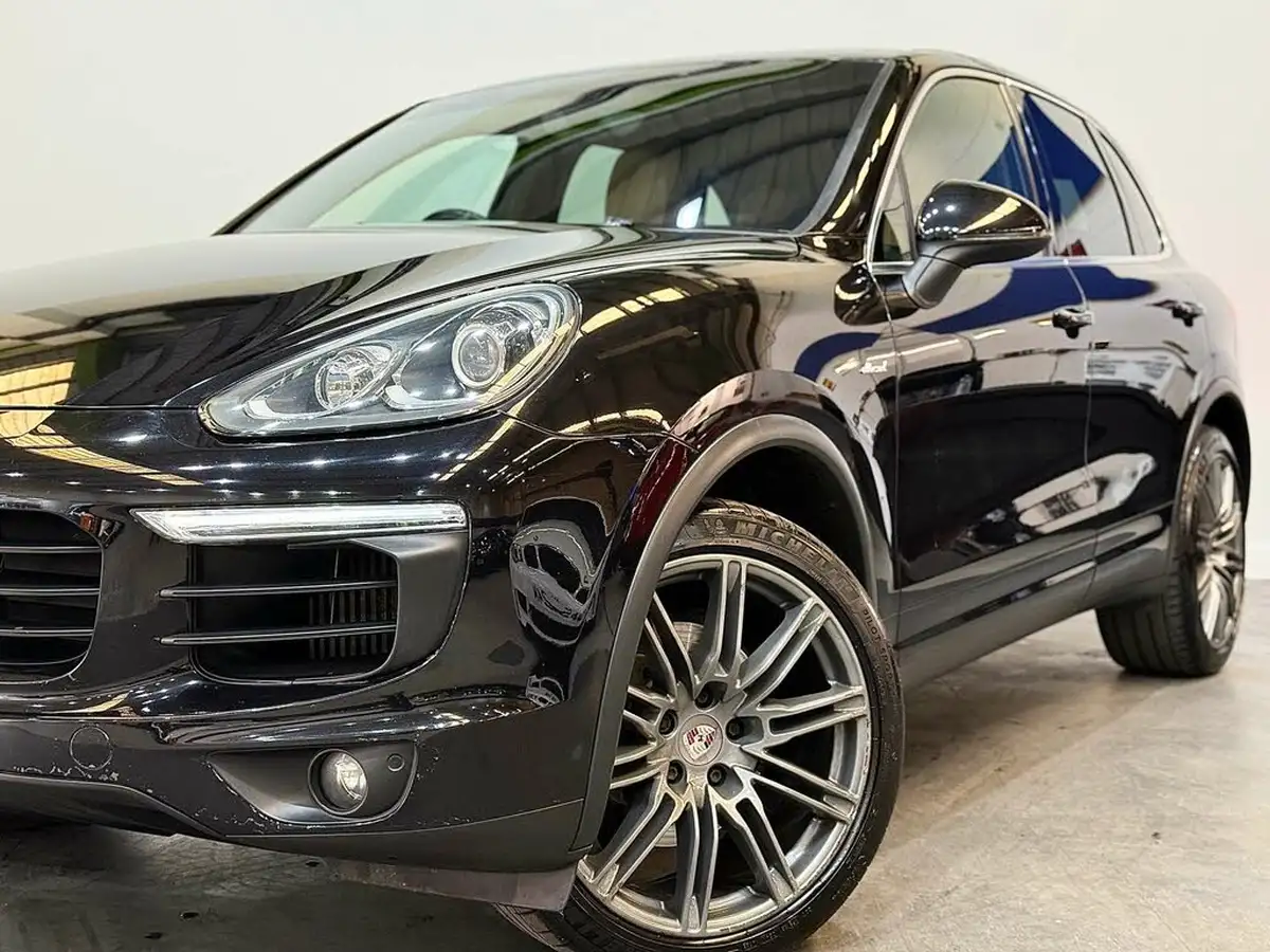 2015-porsche-cayenne-30td-big-14