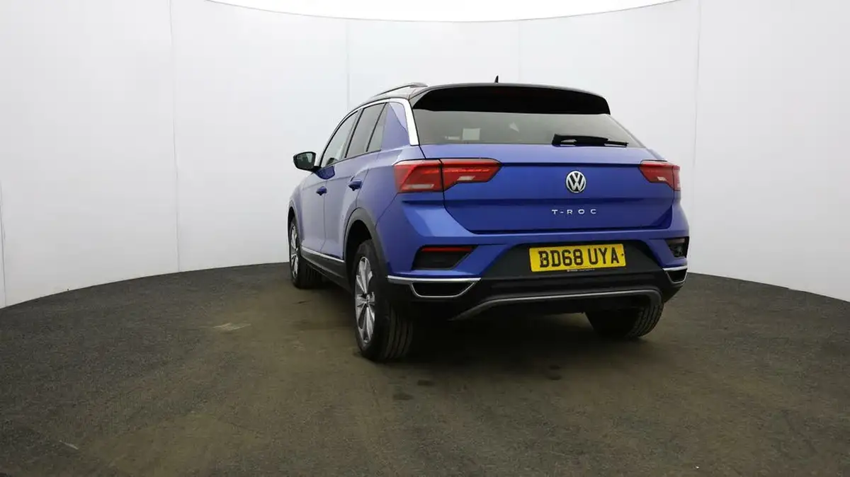 2018-volkswagen-t-roc-15-tsi-design-big-22