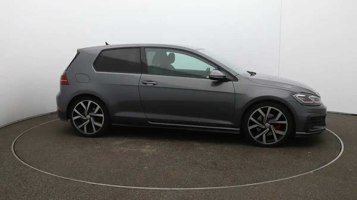 2018-volkswagen-golf-20-tsi-gti-3d-dsg-big-40