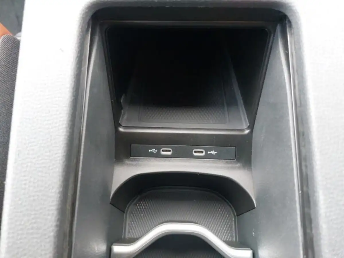 2021-volkswagen-id4-e-life-148ps-52kwh-pure-big-16