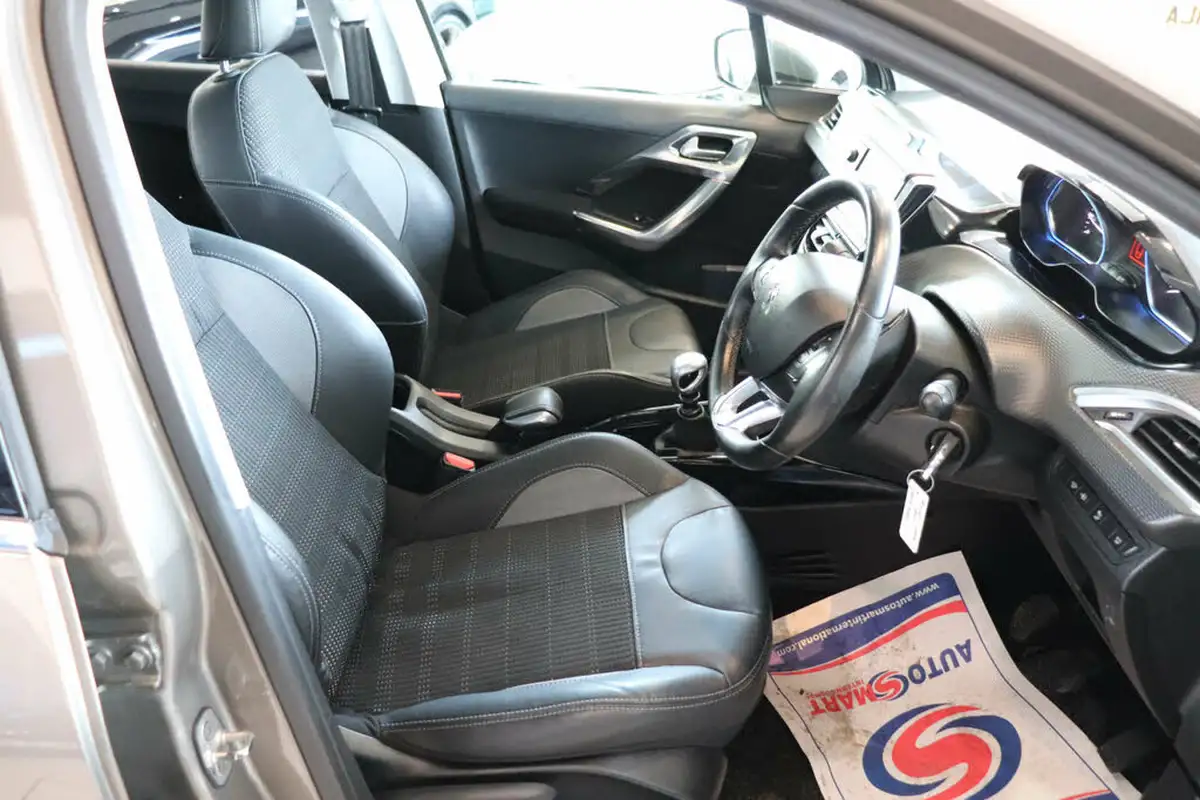 2016-peugeot-2008-suv-12-puretech-allure-130bhp-ss-big-15