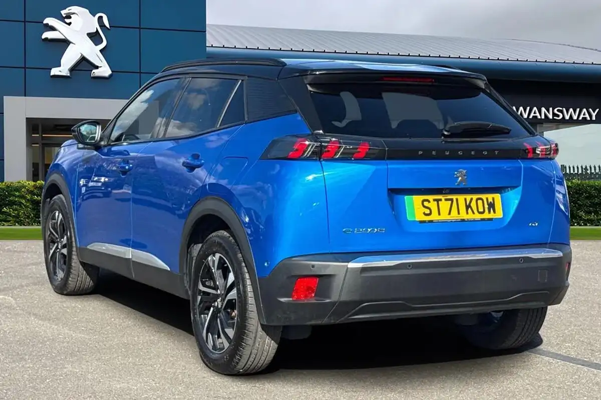 2021-peugeot-2008-suv-e-gt-50kwh-big-1