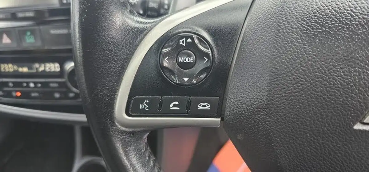 2015-mitsubishi-outlander-20-gx4h-big-20