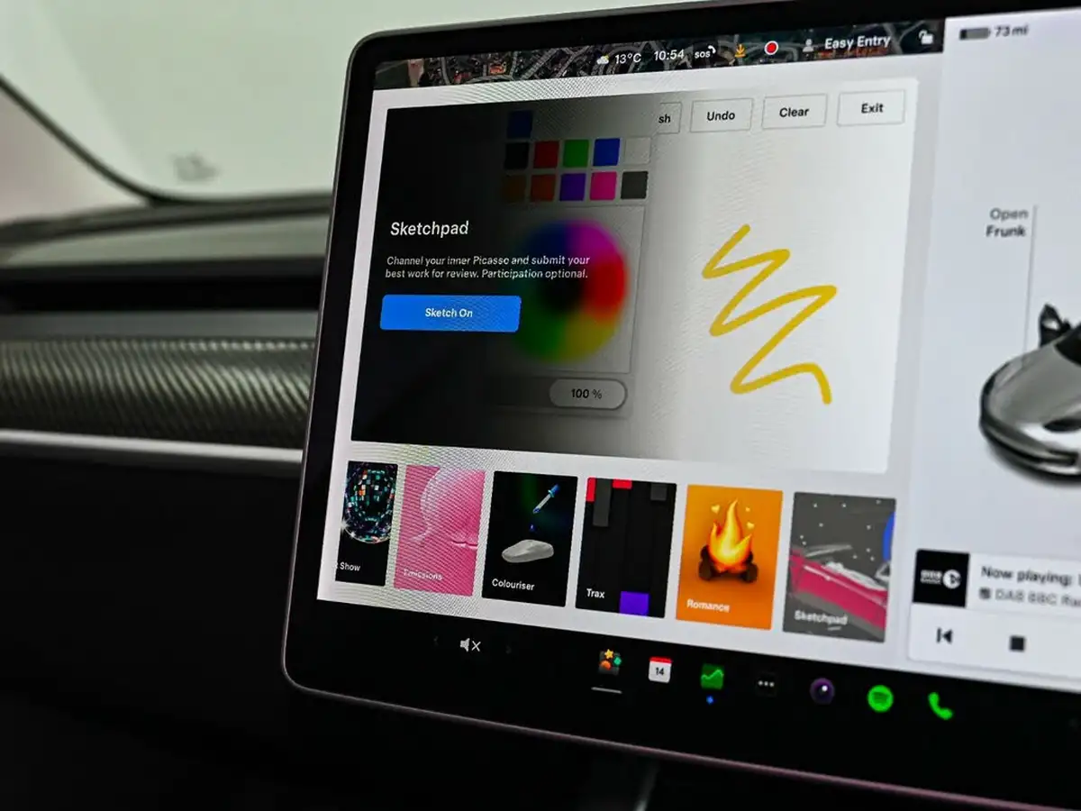 2020-tesla-model-3-e-performance-big-8