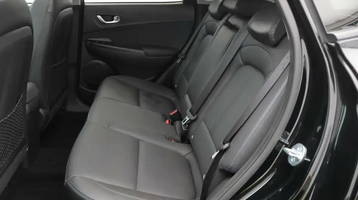 2023-hyundai-kona-e-ultimate-204ps-64kwh-105kw-obc-big-16