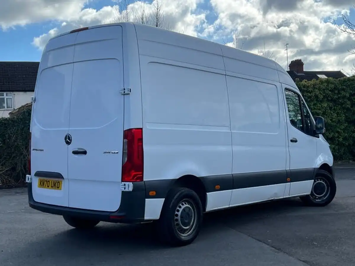 2020-mercedes-benz-sprinter-21cdi-314-l1h1-panel-van-big-33