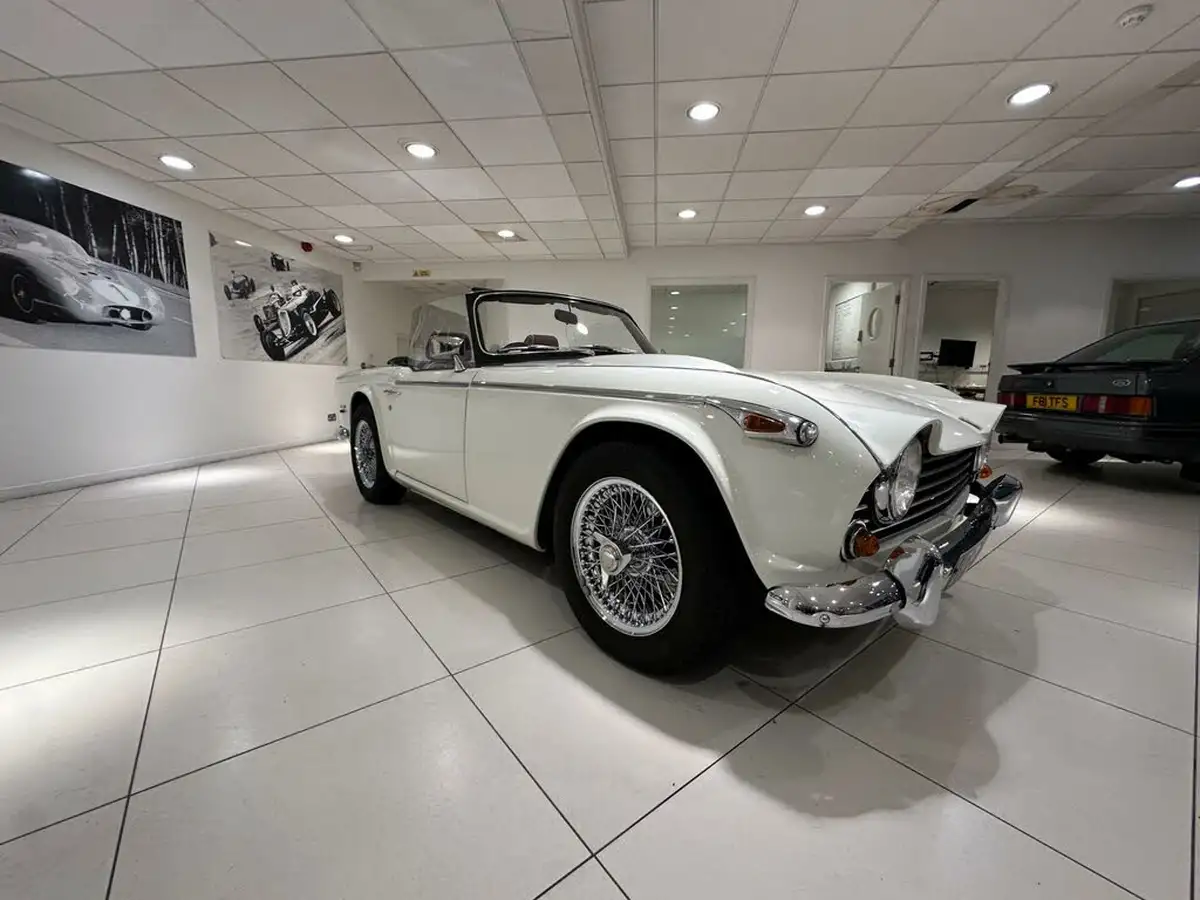 1968-triumph-tr5-convertible-big-6