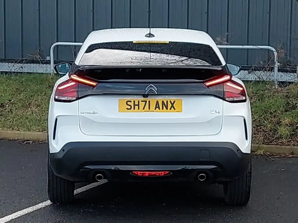 2021-citroen-c4-12-puretech-shine-130ps-big-15