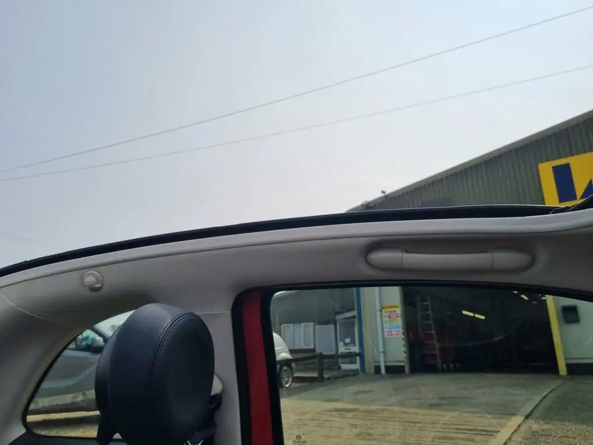 2018-fiat-500c-12-lounge-big-13