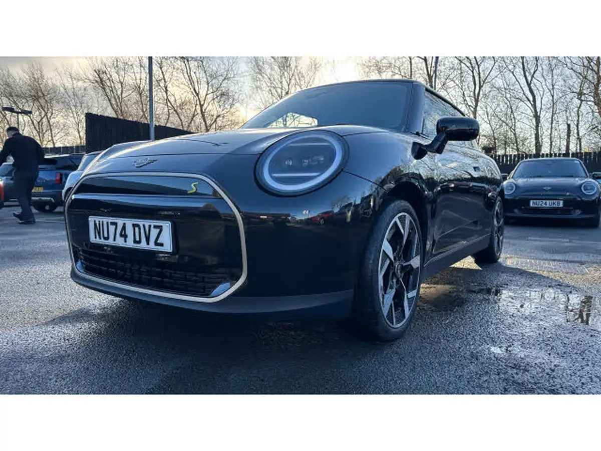 2024-mini-cooper-e-cooper-se-exclusive-big-40