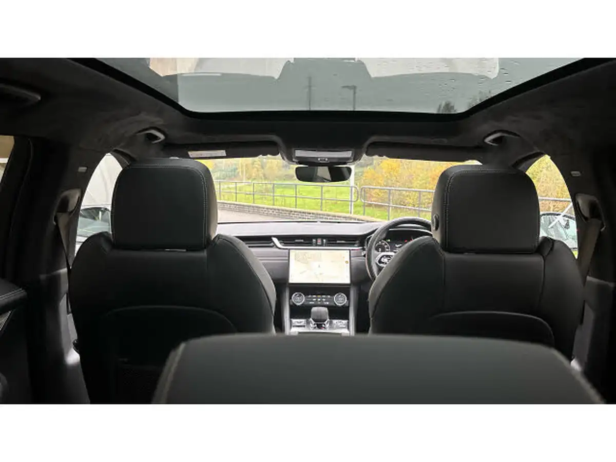 2024-jaguar-f-pace-20-d200-r-dynamic-hse-black-big-29