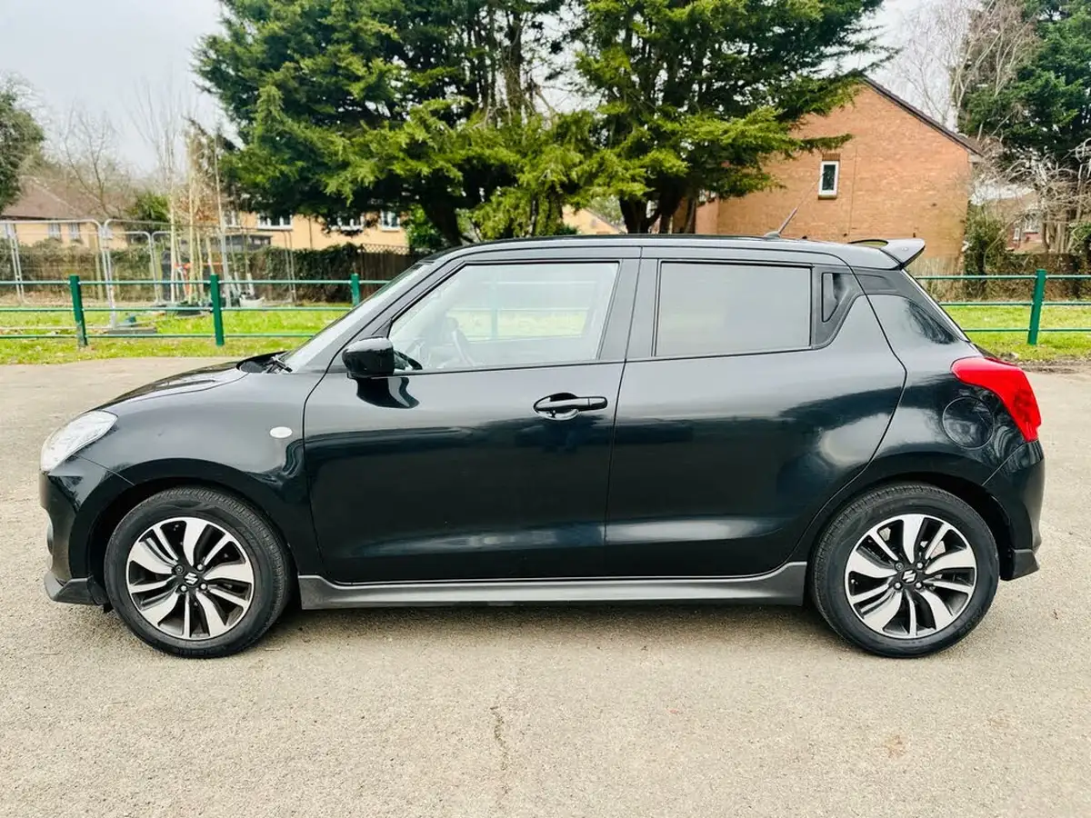 2019-suzuki-swift-12-dualjet-attitude-big-43