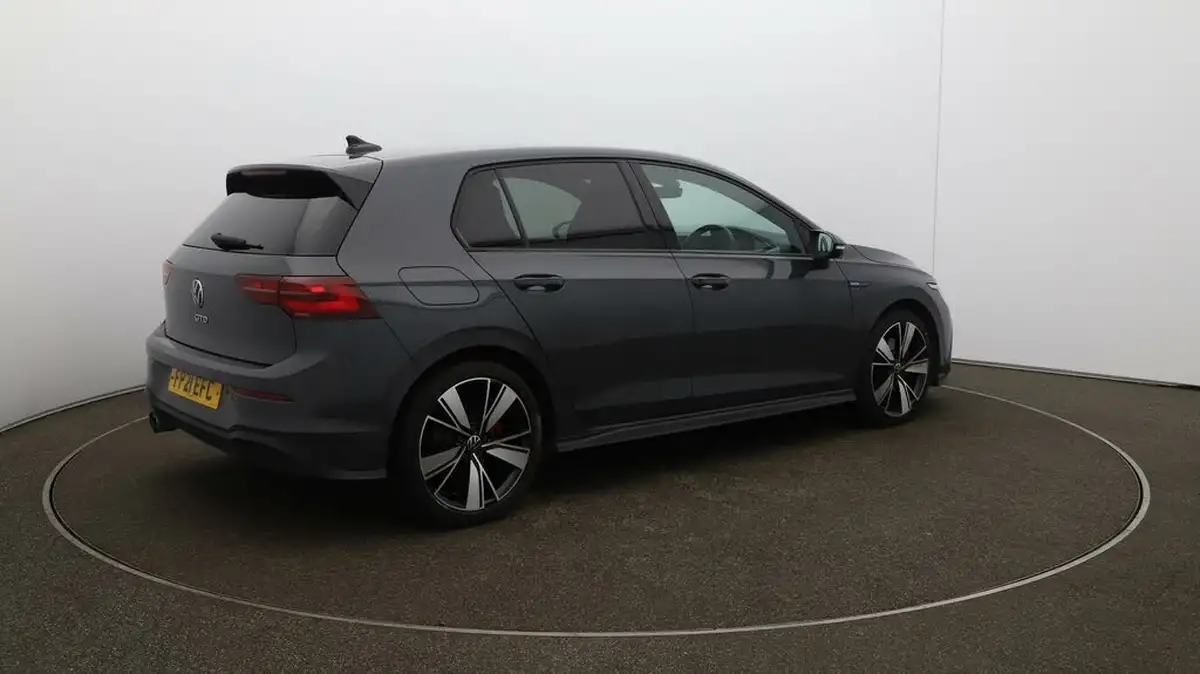 2021-volkswagen-golf-20tdi-gtd-big-47