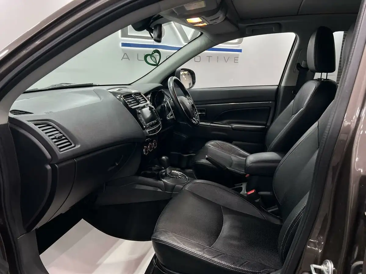2015-mitsubishi-asx-22di-d-zc-h-big-54