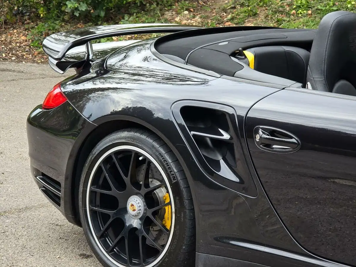 2011-porsche-911-38-turbo-s-cabriolet-big-8